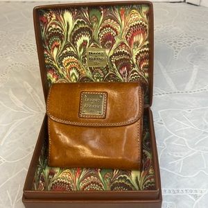 Vintage Dooney & Bourke wallet, brown